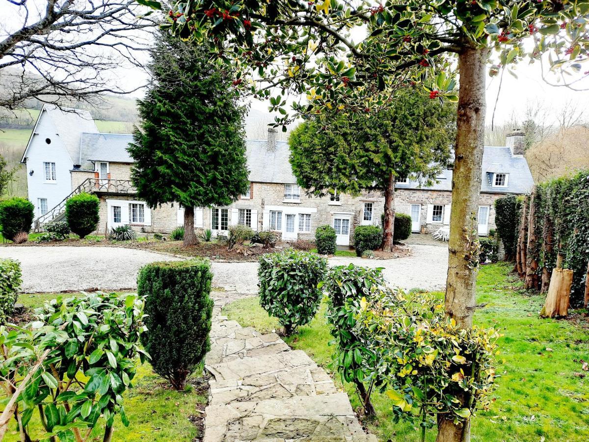 Gites De La Petite Suisse Clecy Exterior photo