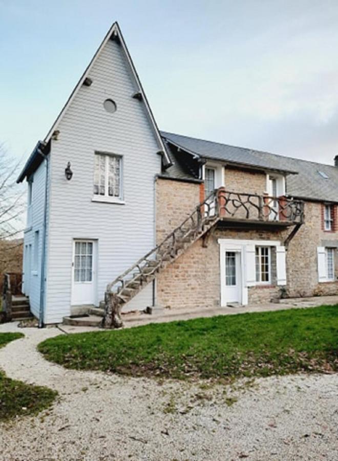 Gites De La Petite Suisse Clecy Exterior photo
