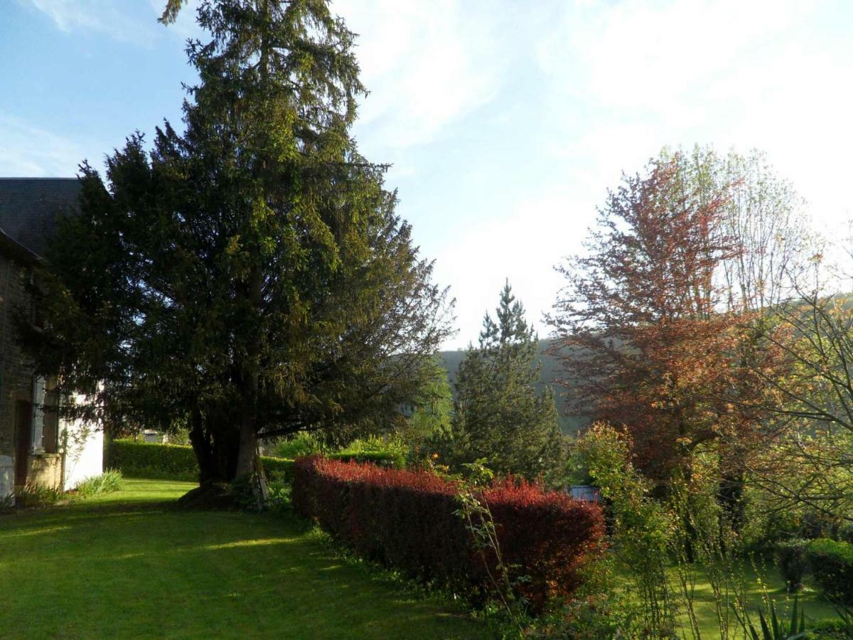 Gites De La Petite Suisse Clecy Exterior photo